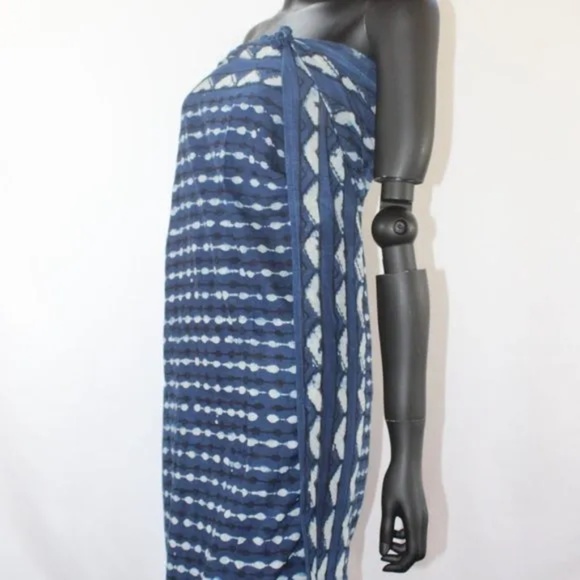 Versatile Indigo India Print Cotton Sarong, 45 x 70 inches - Picture 3 of 5